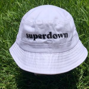 superdown white bucket hat